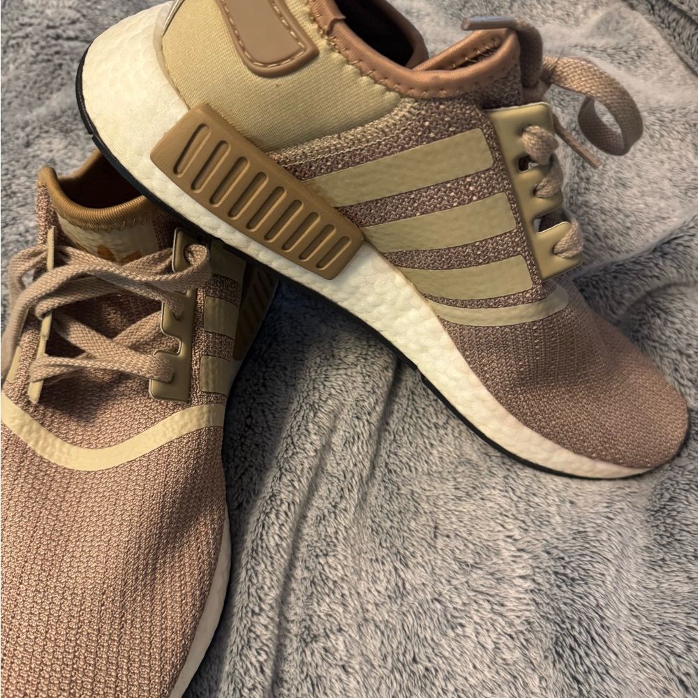 Adidas men’s sneakers